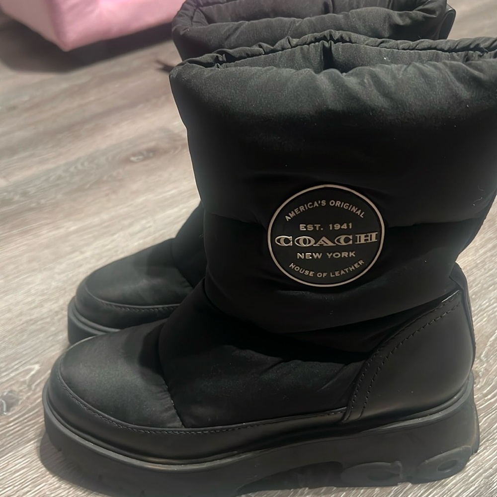 Coach boots size women’s 6